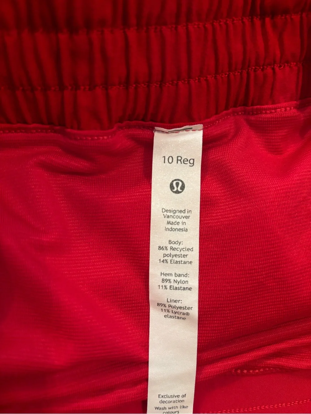 EUC! LULULEMON Hotty Hot low rise lined shorts. Size 10.